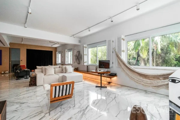 Apartamento reformado próximo ao Clube Pinheiros