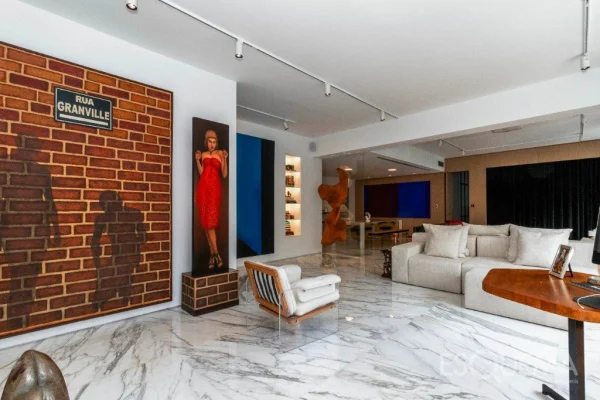 Apartamento reformado próximo ao Clube Pinheiros