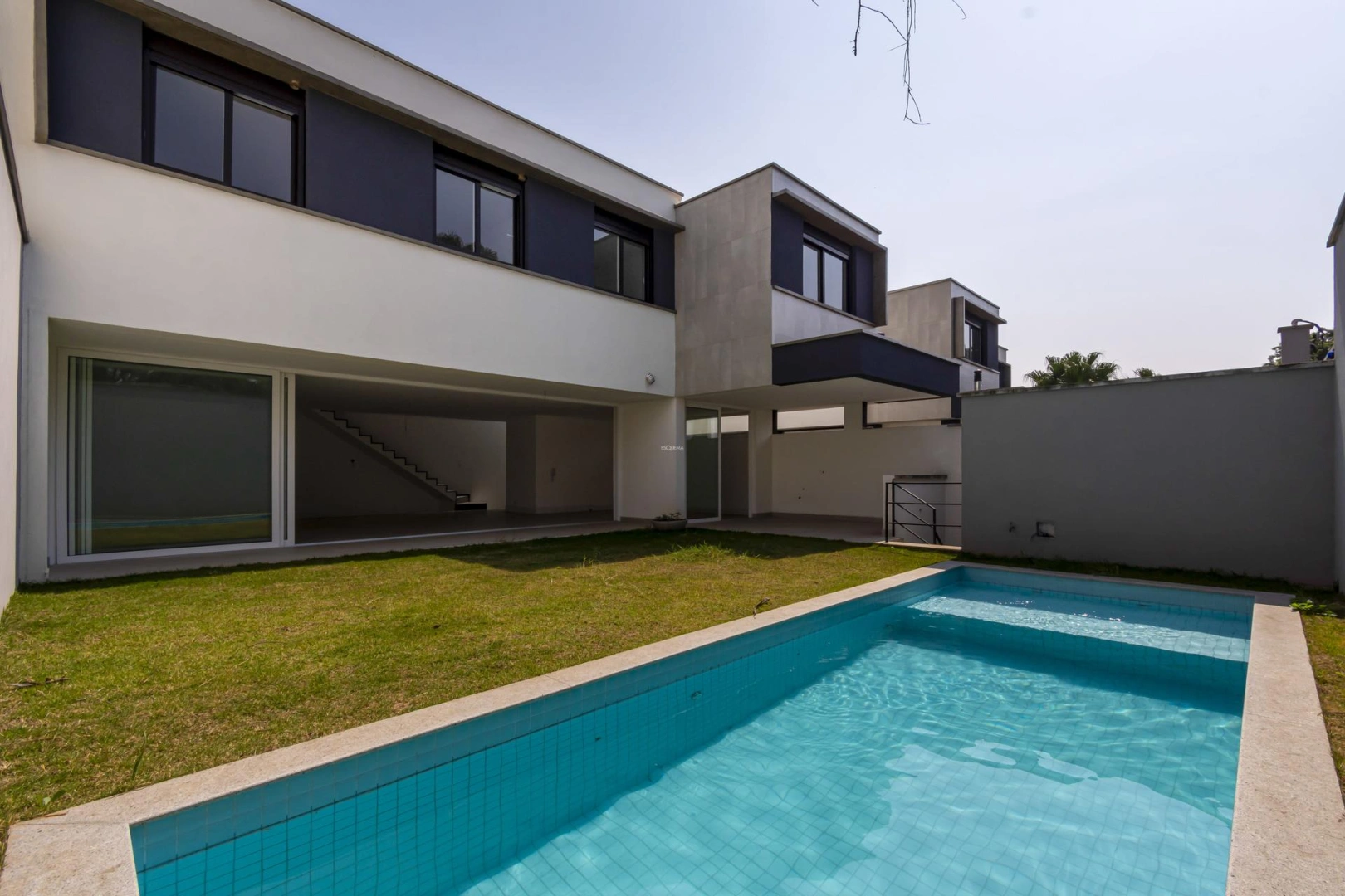 Casa nova em condomínio fechado - Imagem 1