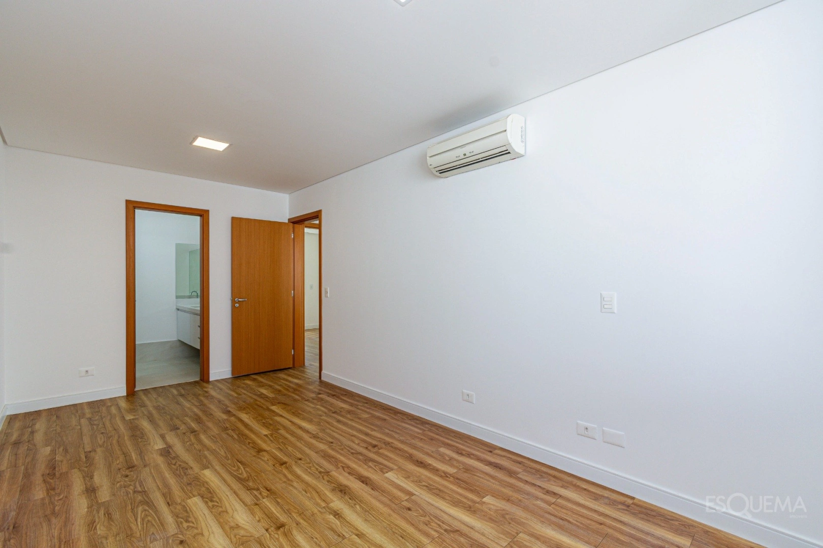 Casa em condomínio com piscina e ambientes integrados - Imagem 10