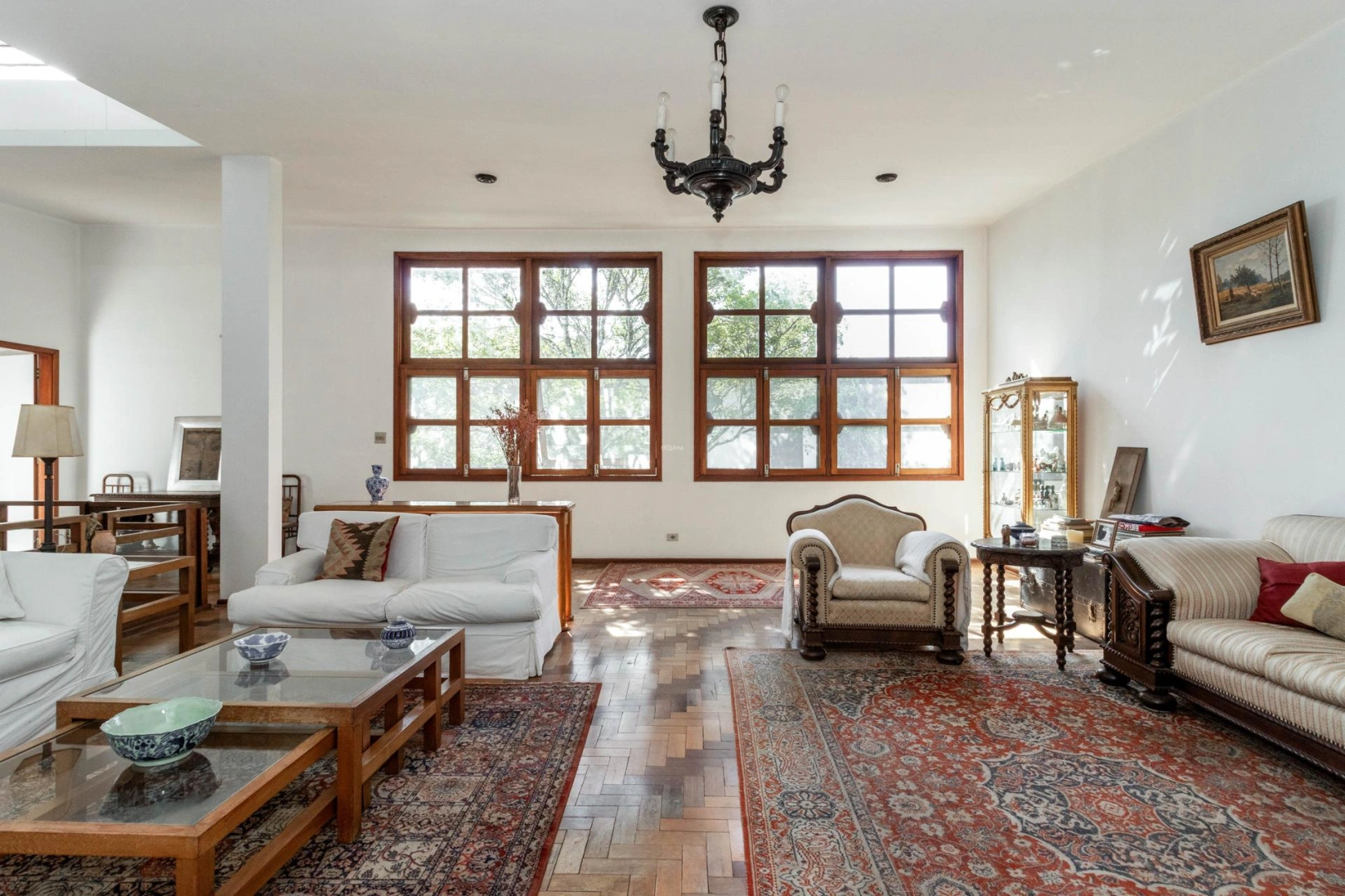 Casa com grande potencial para reforma - Imagem 7