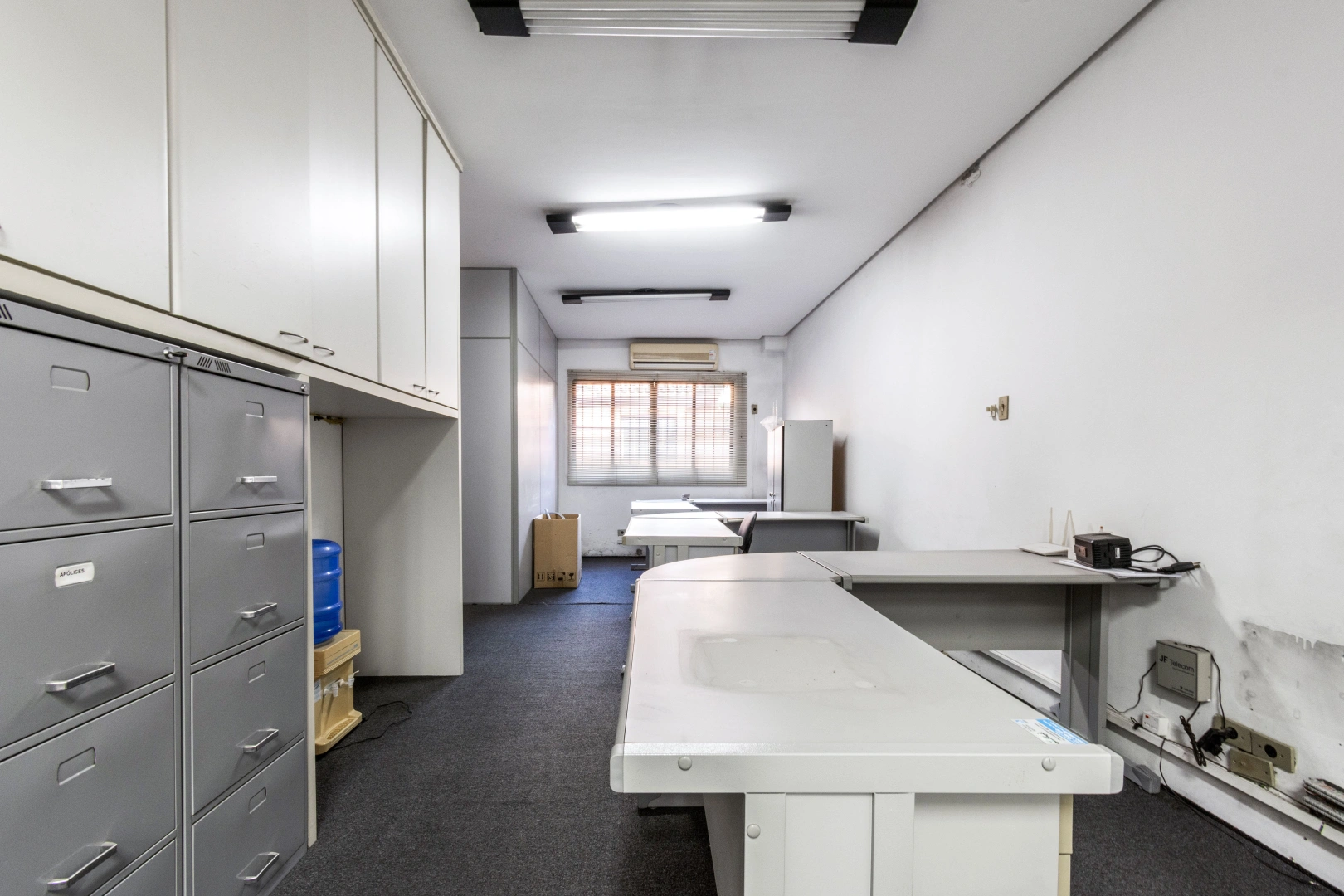 Casa bem localizada para modernização - Imagem 6