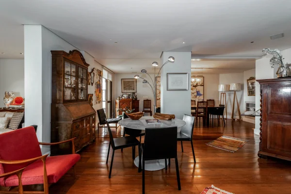 Cobertura duplex próxima de escolas renomadas