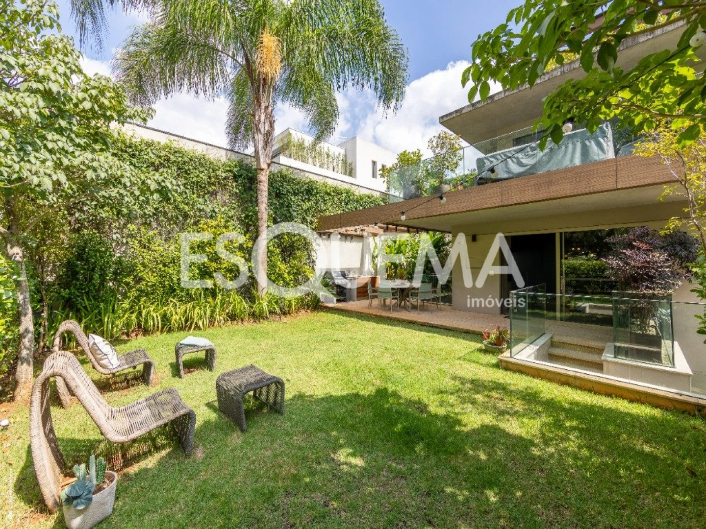 Casa em condomínio com sistema de segurança - Imagem 3