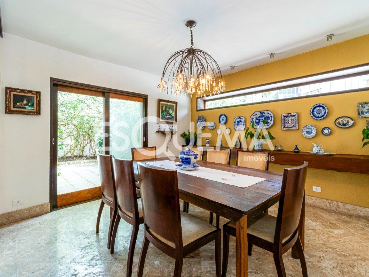 Casa com piscina em rua fechada na Cidade Jardim - Imagem 15
