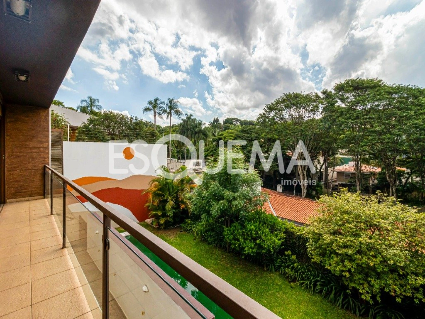 Casa com piscina em rua fechada na Cidade Jardim - Imagem 7