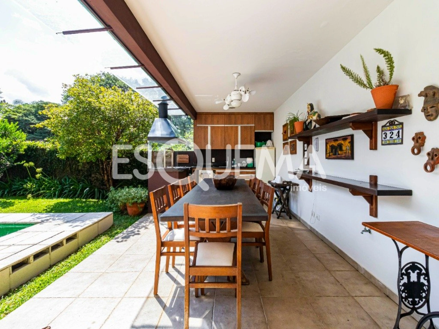 Casa com piscina em rua fechada na Cidade Jardim - Imagem 8