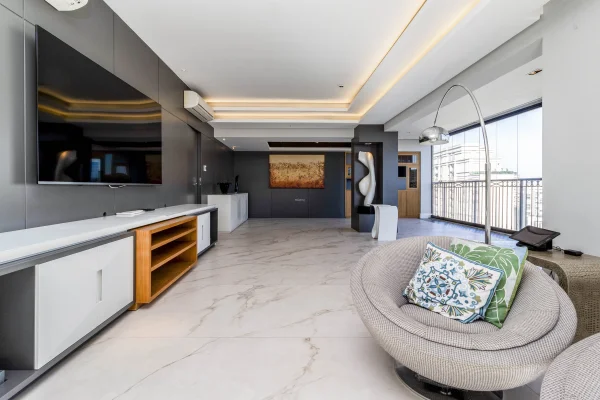 Cobertura Duplex em excelente localização