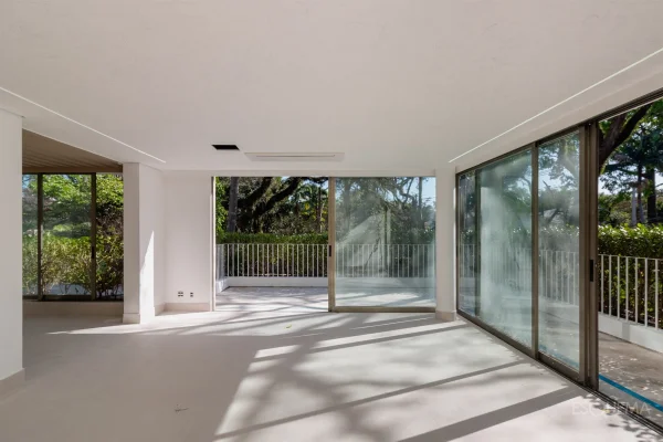 Penthouse nova com projeto do Studio Arthur Casas no Jardim Europa
