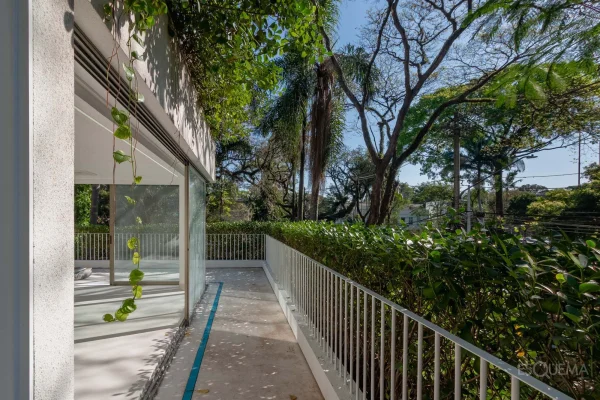 Penthouse nova com projeto do Studio Arthur Casas no Jardim Europa