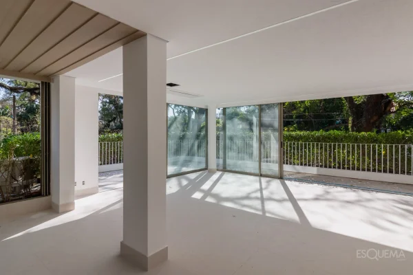 Penthouse nova com projeto do Studio Arthur Casas no Jardim Europa