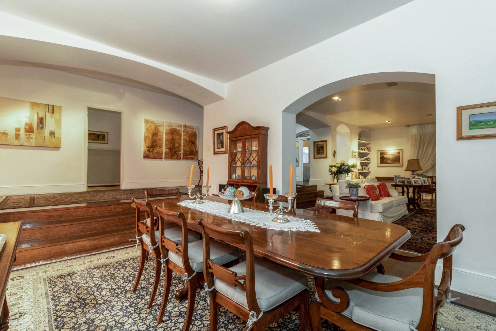 Casa térrea com jardim espaçoso, em rua tranquila - Imagem 8