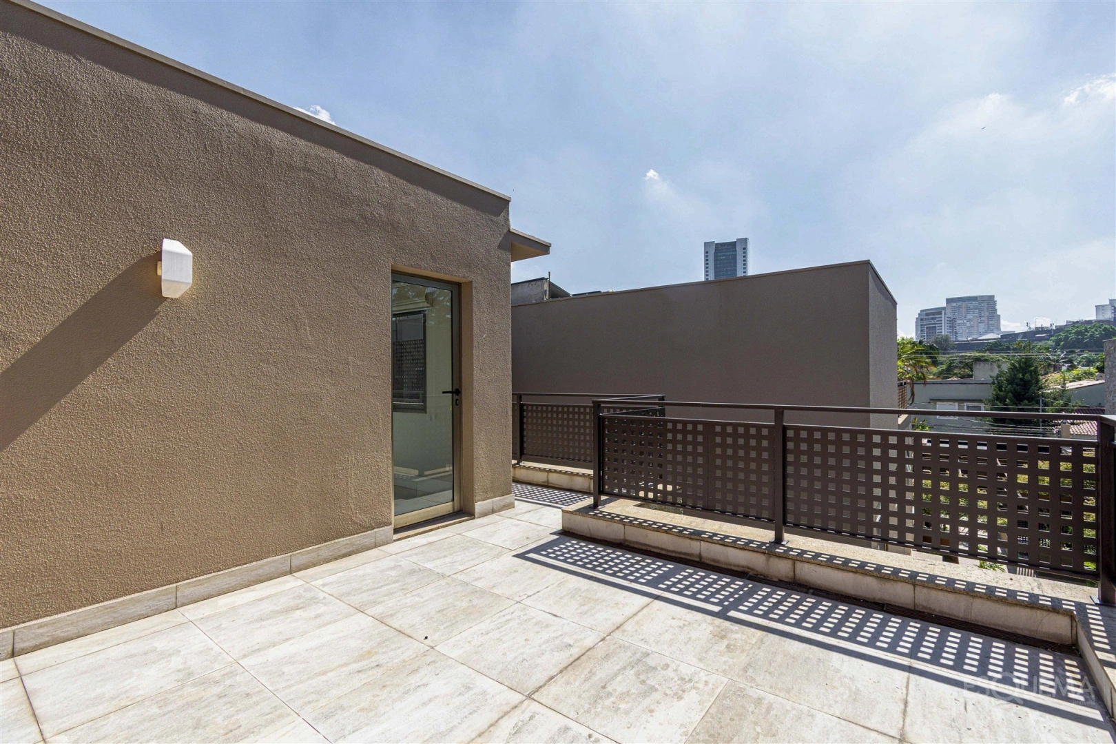Casa de condomínio iluminada, ensolarada no Jardim Europa - Imagem 15