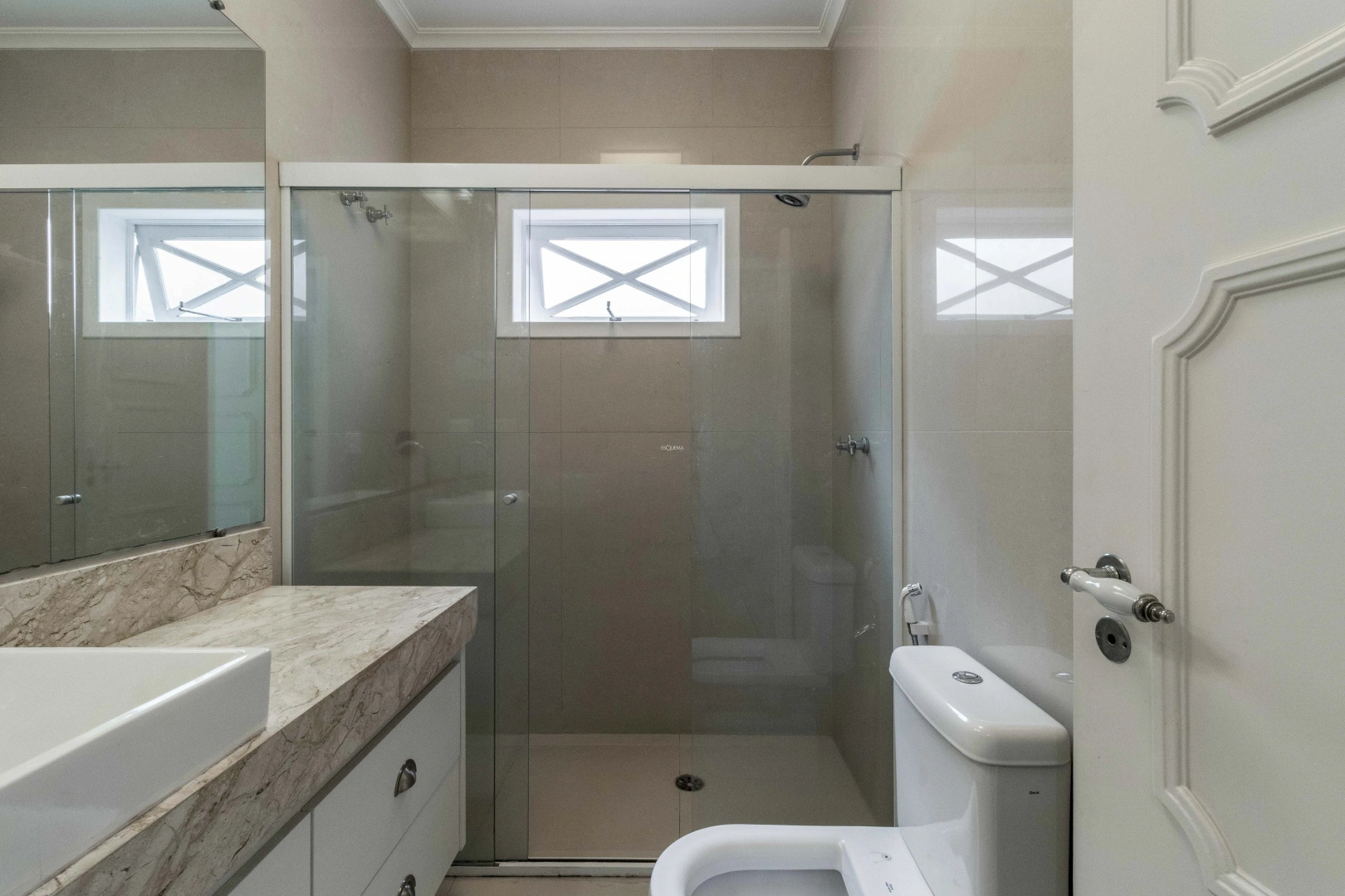 Casa em uma das melhores ruas do bairro - Imagem 10
