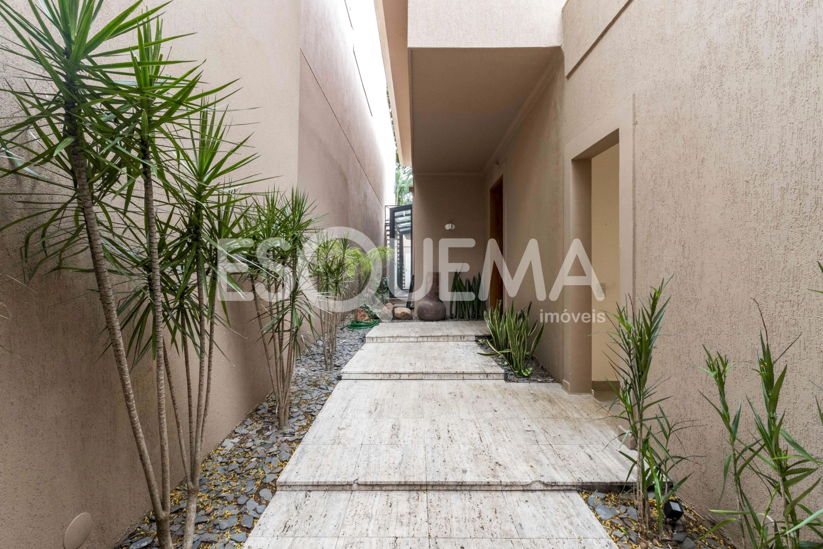 Casa em uma das melhores ruas do bairro - Imagem 2