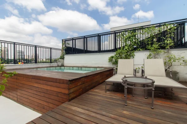 Cobertura duplex nova com vista privilegiada na Cidade Jardim.
