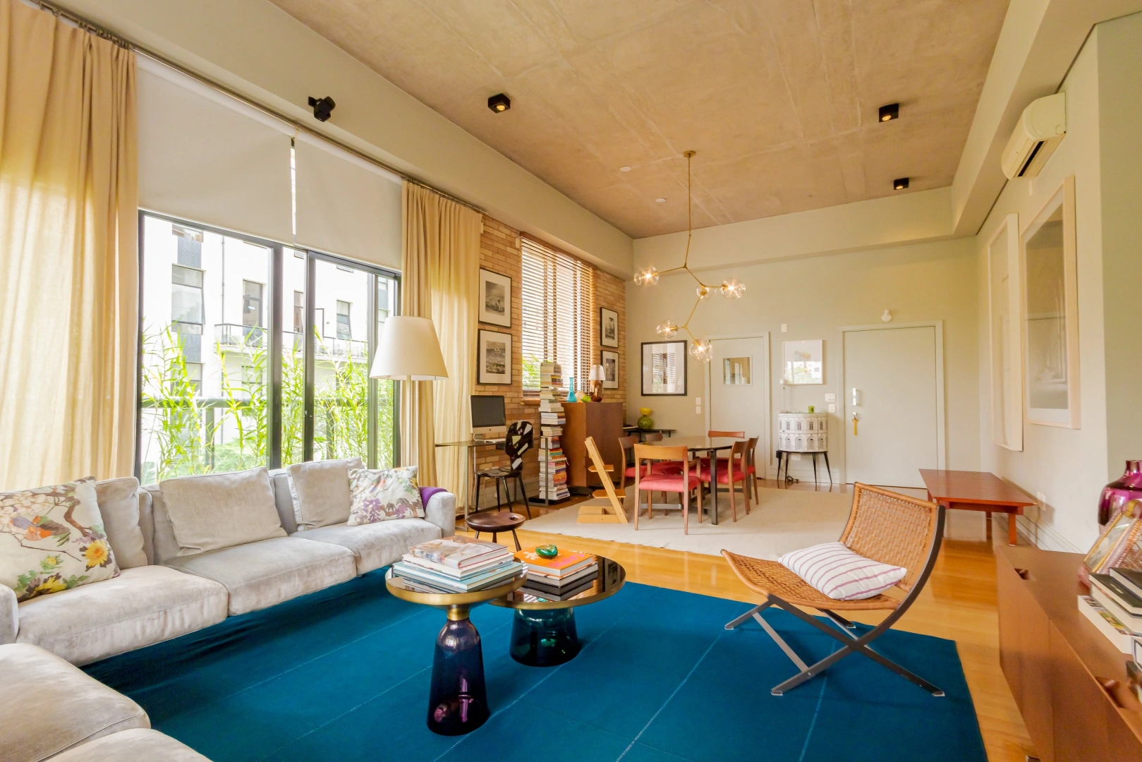 Apartamento em edifício projetado pelo arquiteto João Armentano - Imagem 13