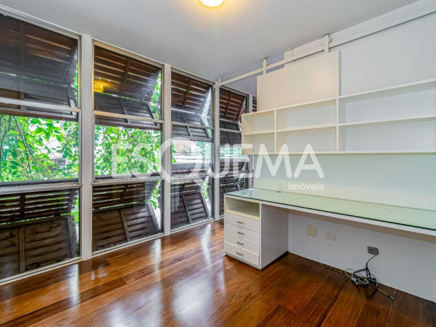 Apartamento em prédio assinado e próximo à Rua Estados Unidos - Imagem 6