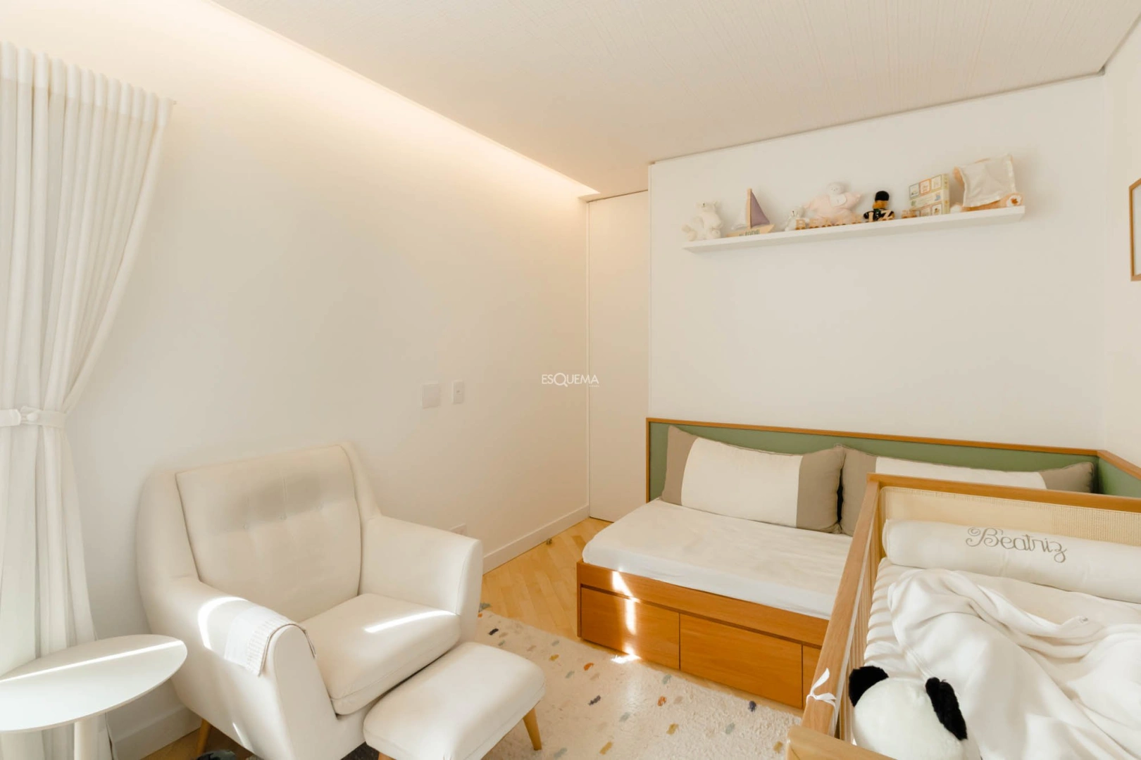 Casa reformada, com marcenaria e localização privilegiada - Imagem 12