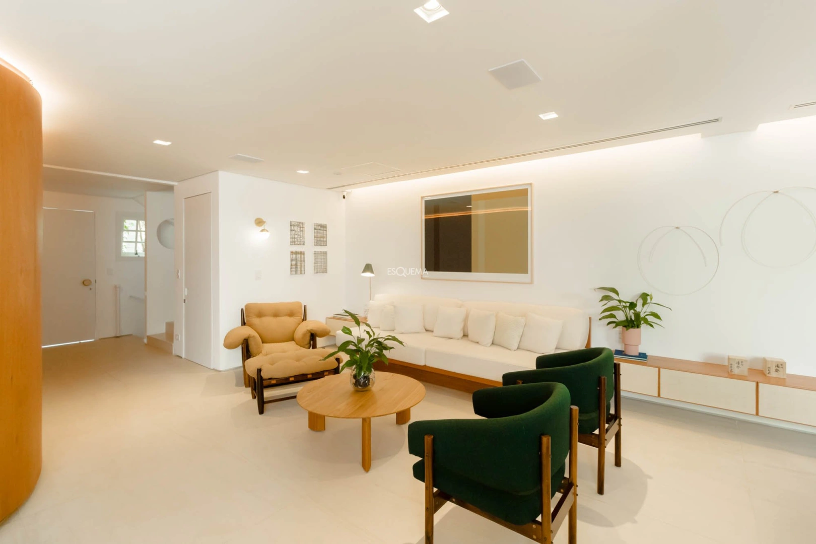 Casa reformada, com marcenaria e localização privilegiada - Imagem 6