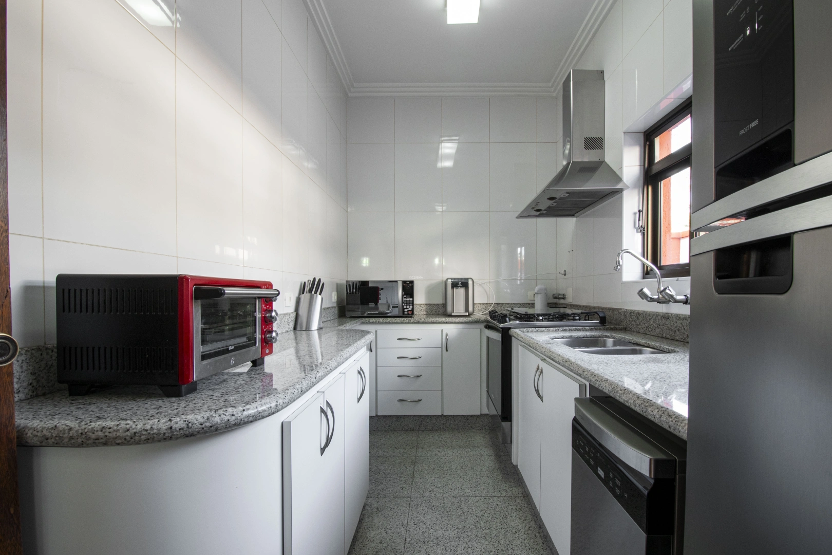 Casa térrea em localização privilegiada - Imagem 14