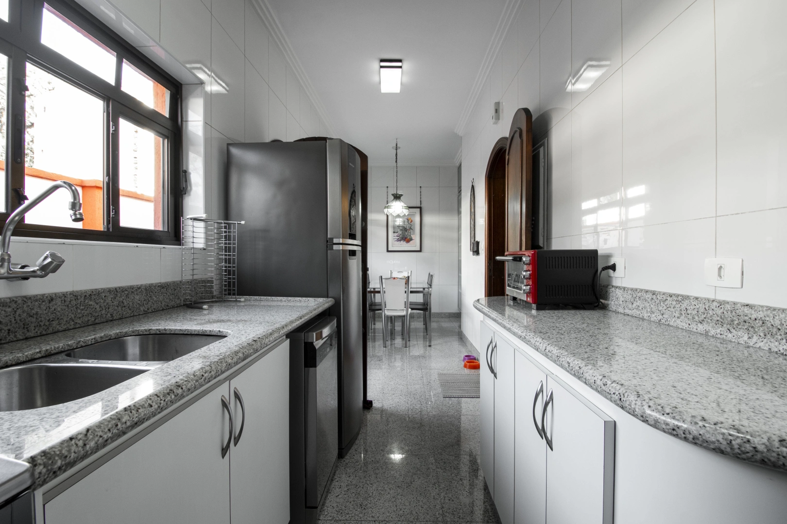 Casa térrea em localização privilegiada - Imagem 15