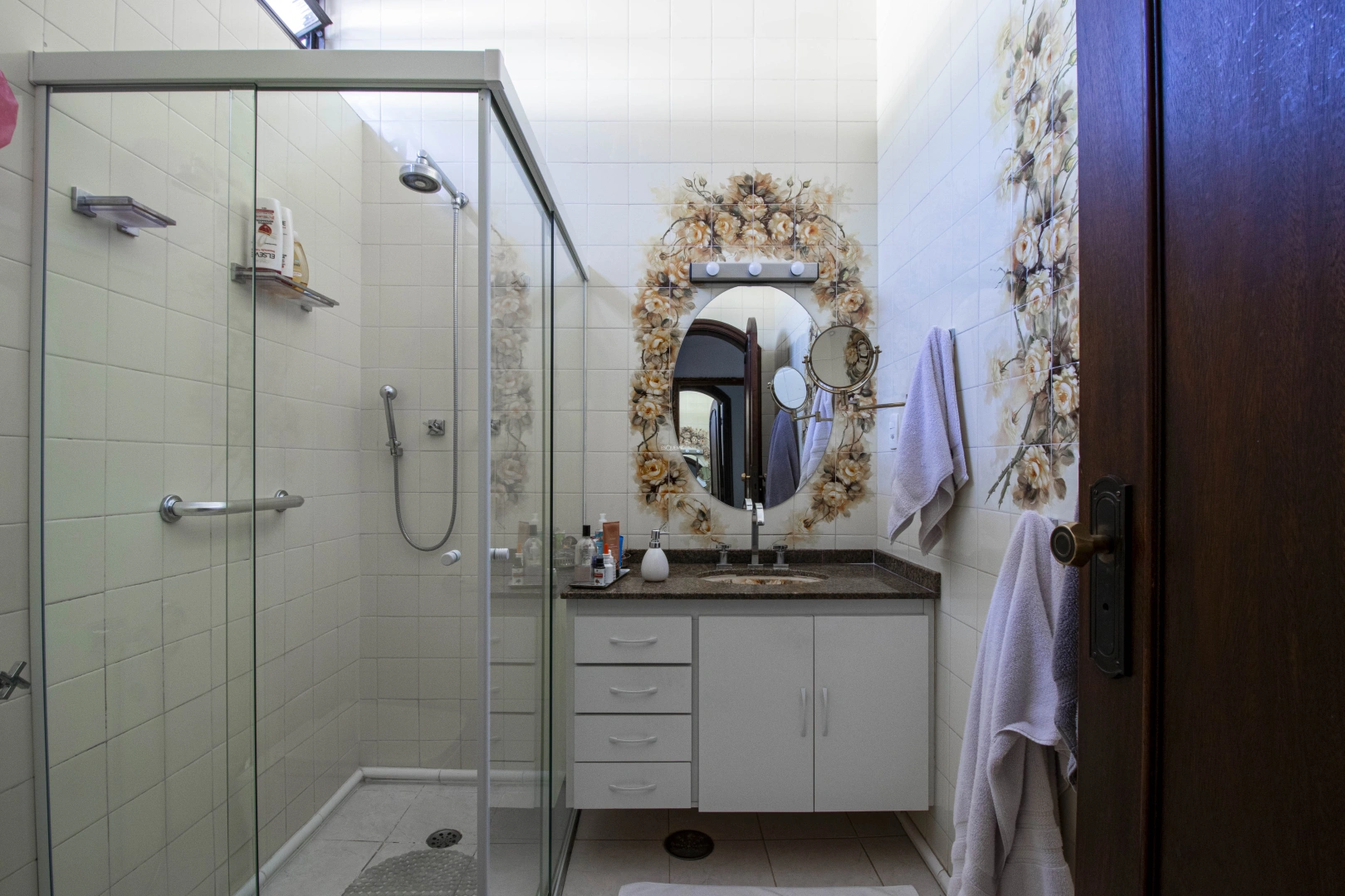 Casa térrea em localização privilegiada - Imagem 8