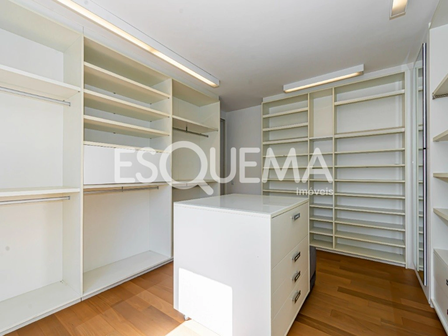 Casa contemporânea no Jardim Guedala - Imagem 12