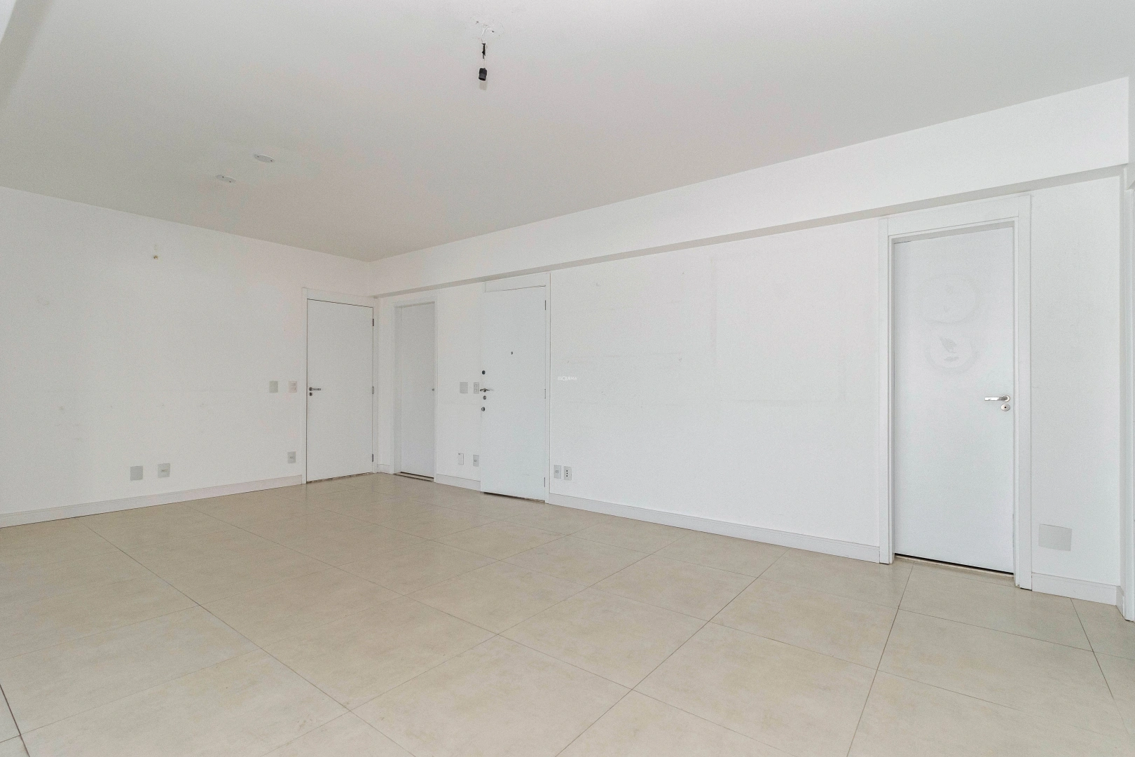 Apartamento amplo em andar alto - Imagem 12