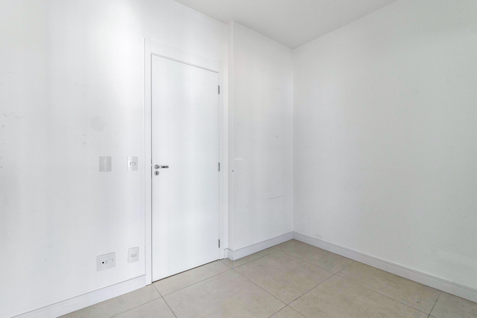 Apartamento amplo em andar alto - Imagem 14