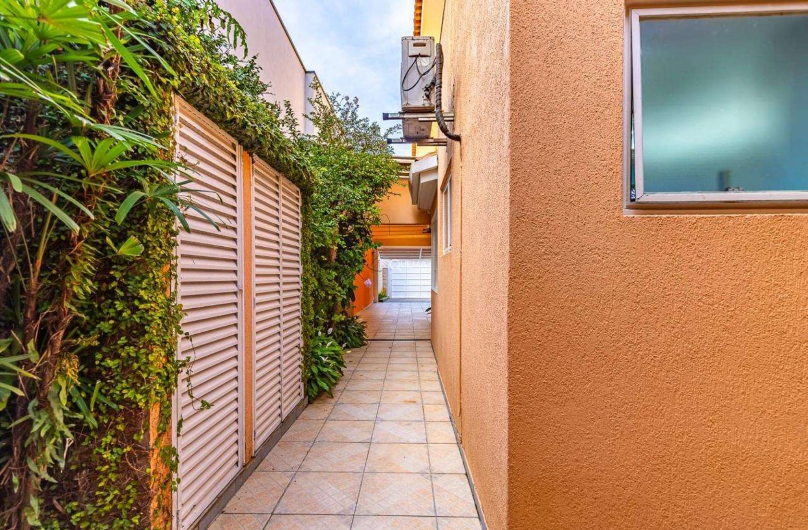 Casa ideal para modernização em localização privilegiada - Imagem 13