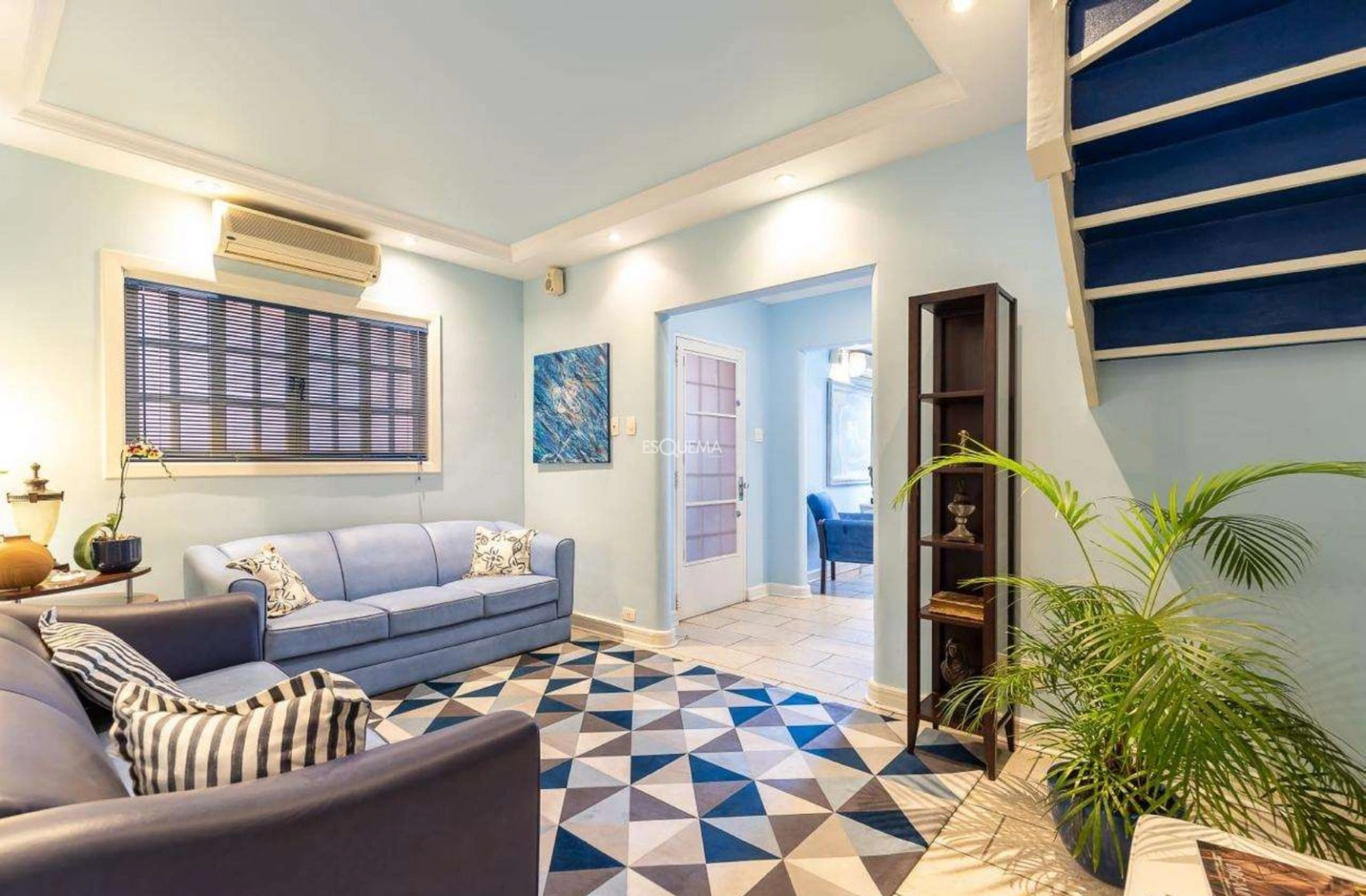 Casa ideal para modernização em localização privilegiada - Imagem 3