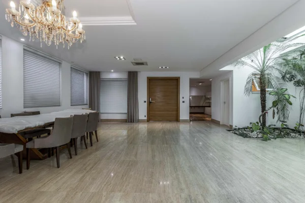 Casa ampla com design moderno