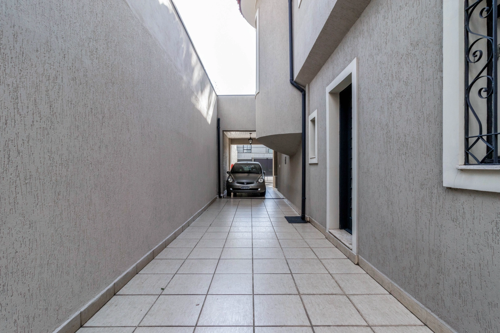 Casa próxima de toda a conveniência dos Jardins - Imagem 11