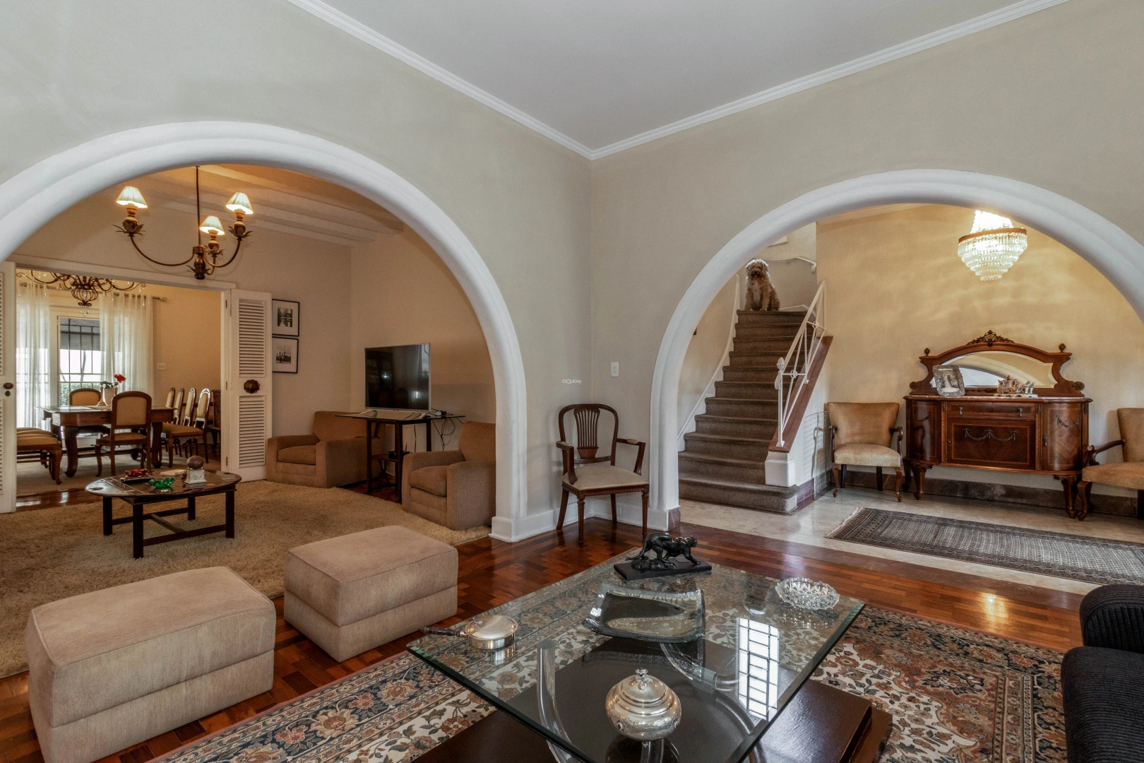Casa próxima de toda a conveniência dos Jardins - Imagem 3