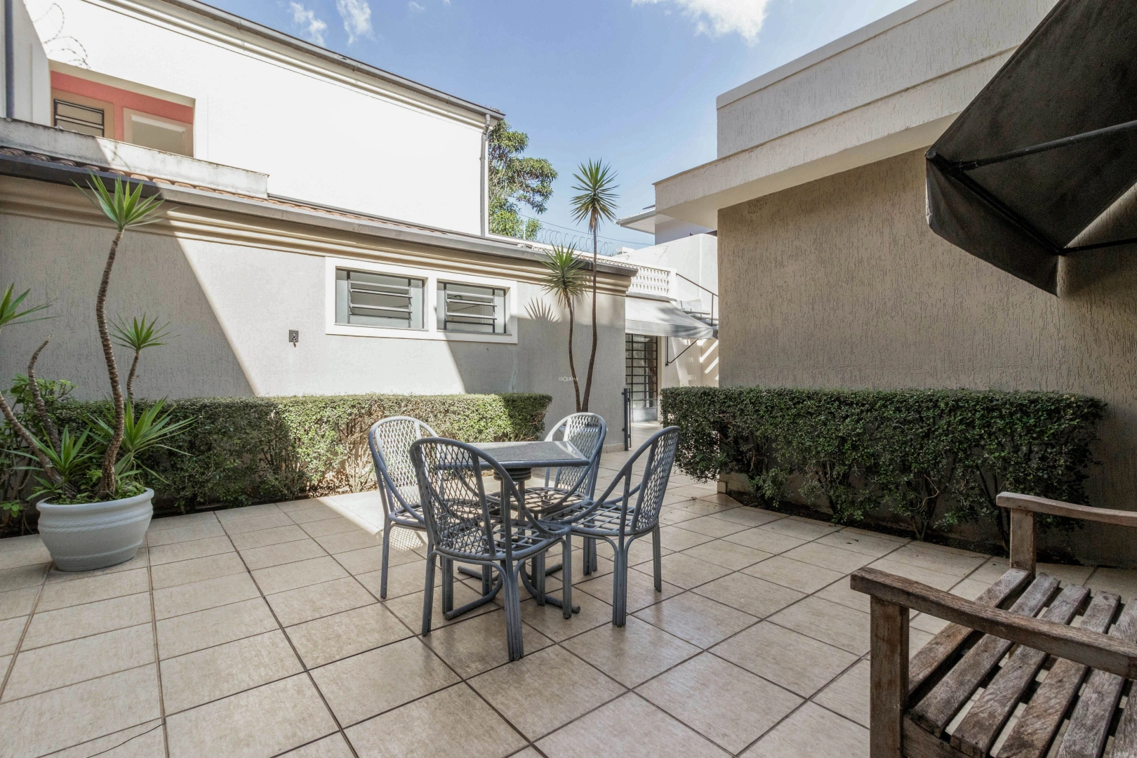 Casa próxima de toda a conveniência dos Jardins - Imagem 9