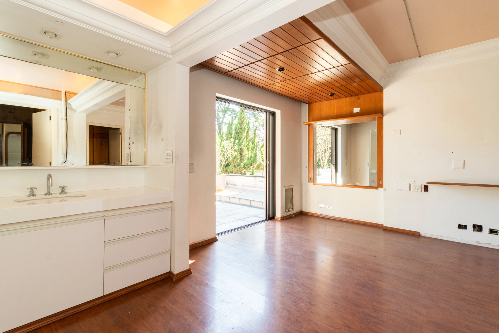 Casa com planta flexível e potencial para reforma - Imagem 12