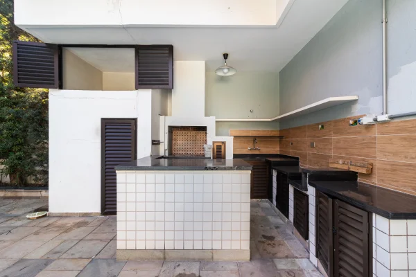 Casa com planta flexível e potencial para reforma