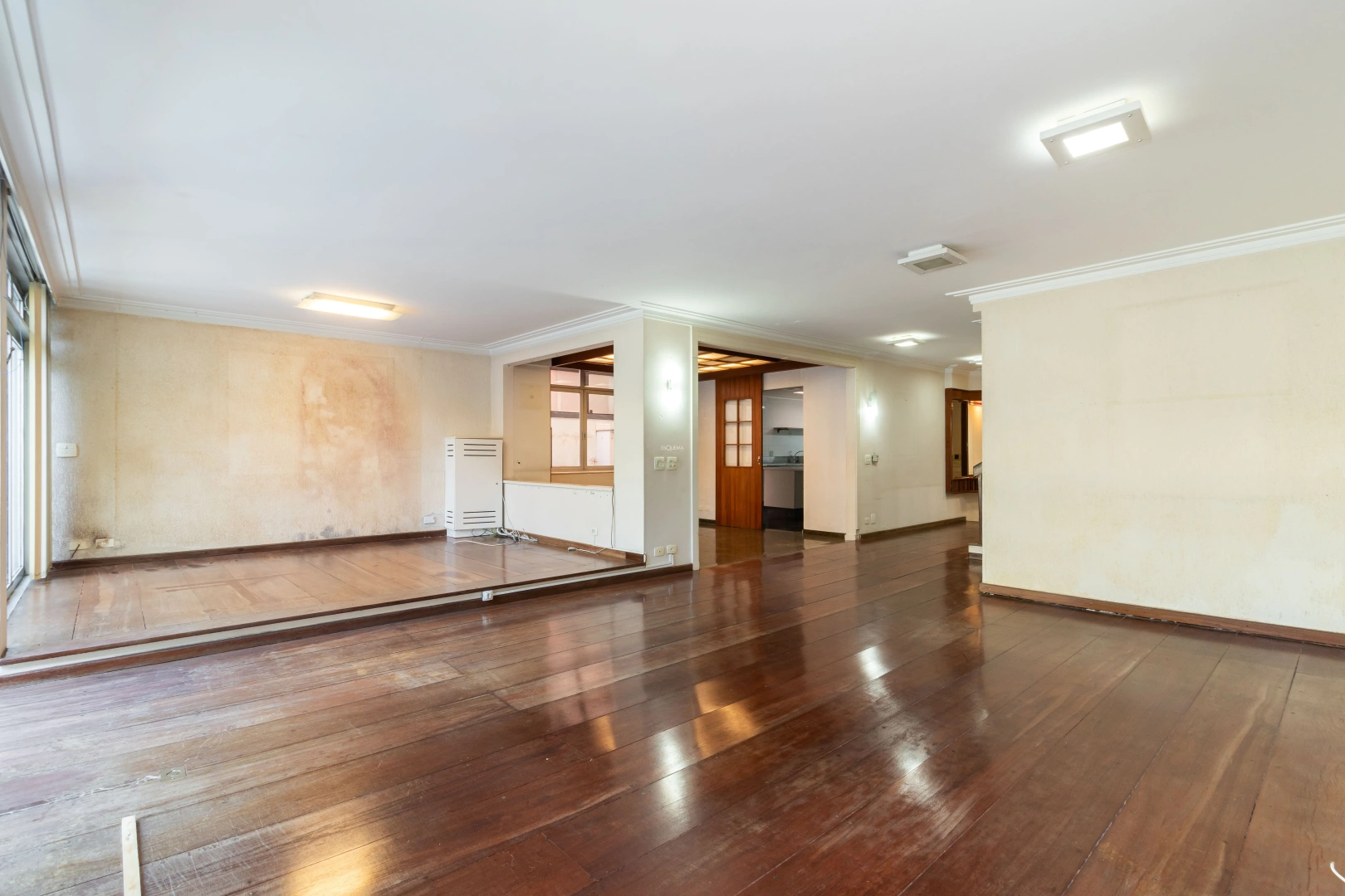 Casa com planta flexível e potencial para reforma - Imagem 6