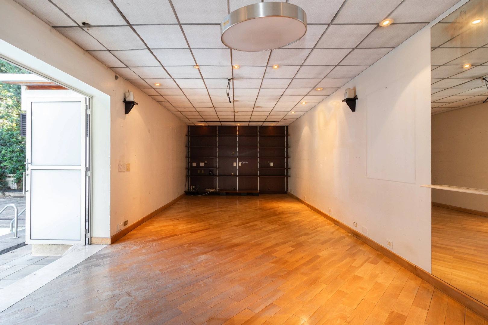 Casa com planta flexível e potencial para reforma - Imagem 7
