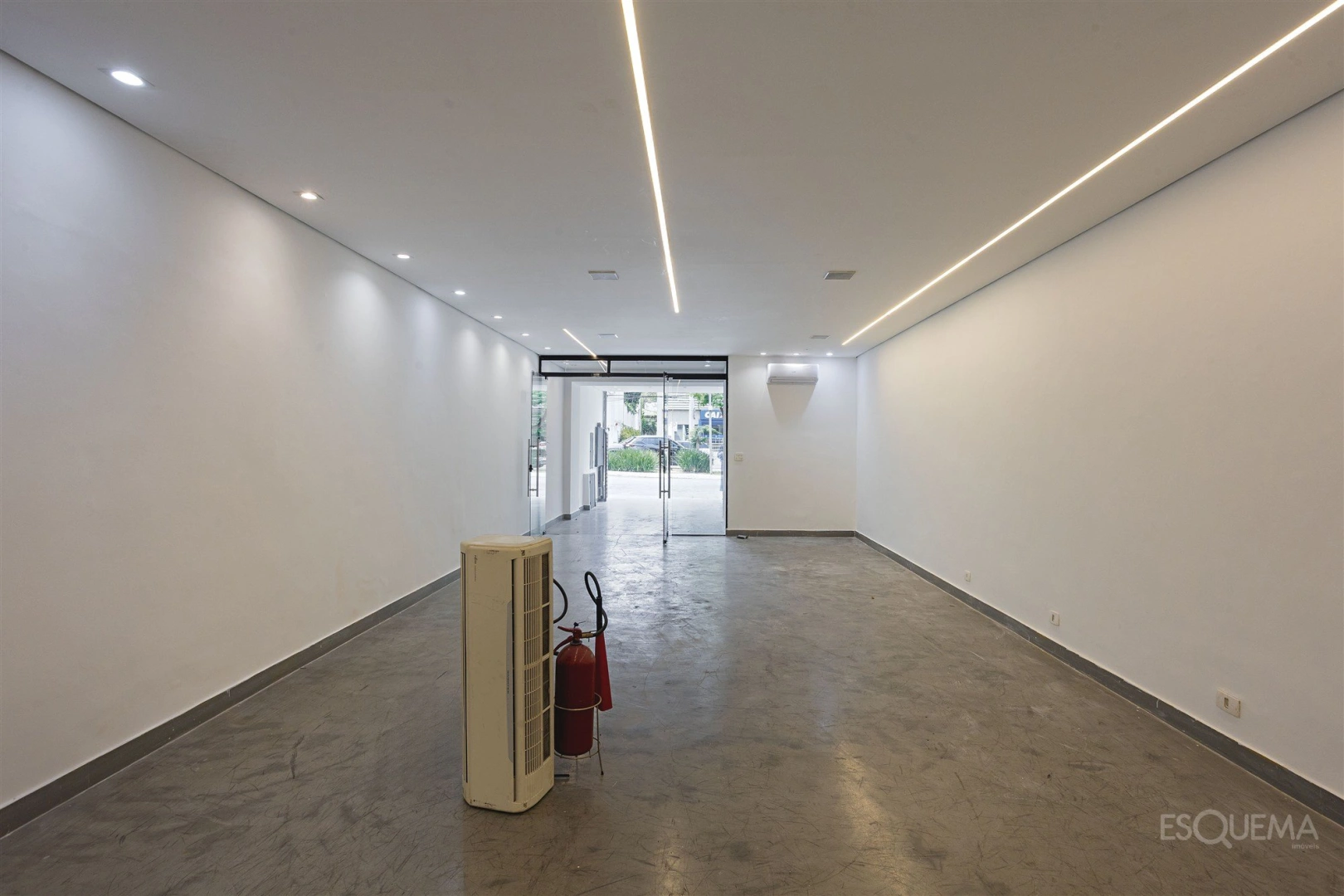 Casa comercial reformada na Avenida Cidade Jardim - Imagem 3