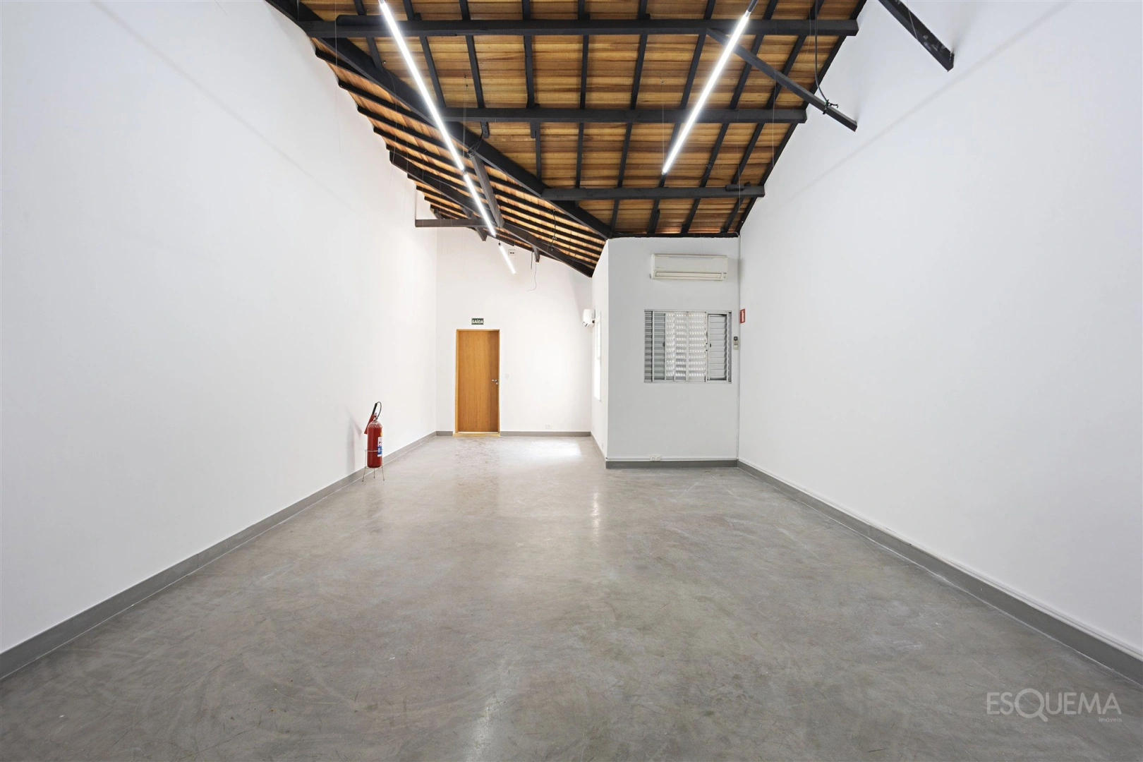 Casa comercial reformada na Avenida Cidade Jardim - Imagem 9