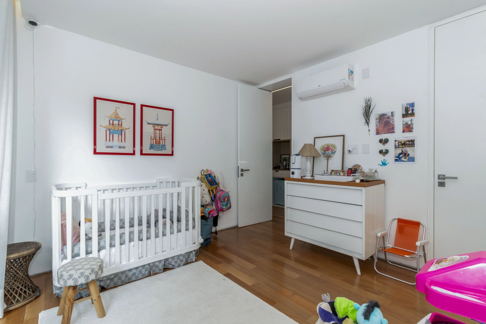 Casa totalmente reformada com vista privilegiada - Imagem 12