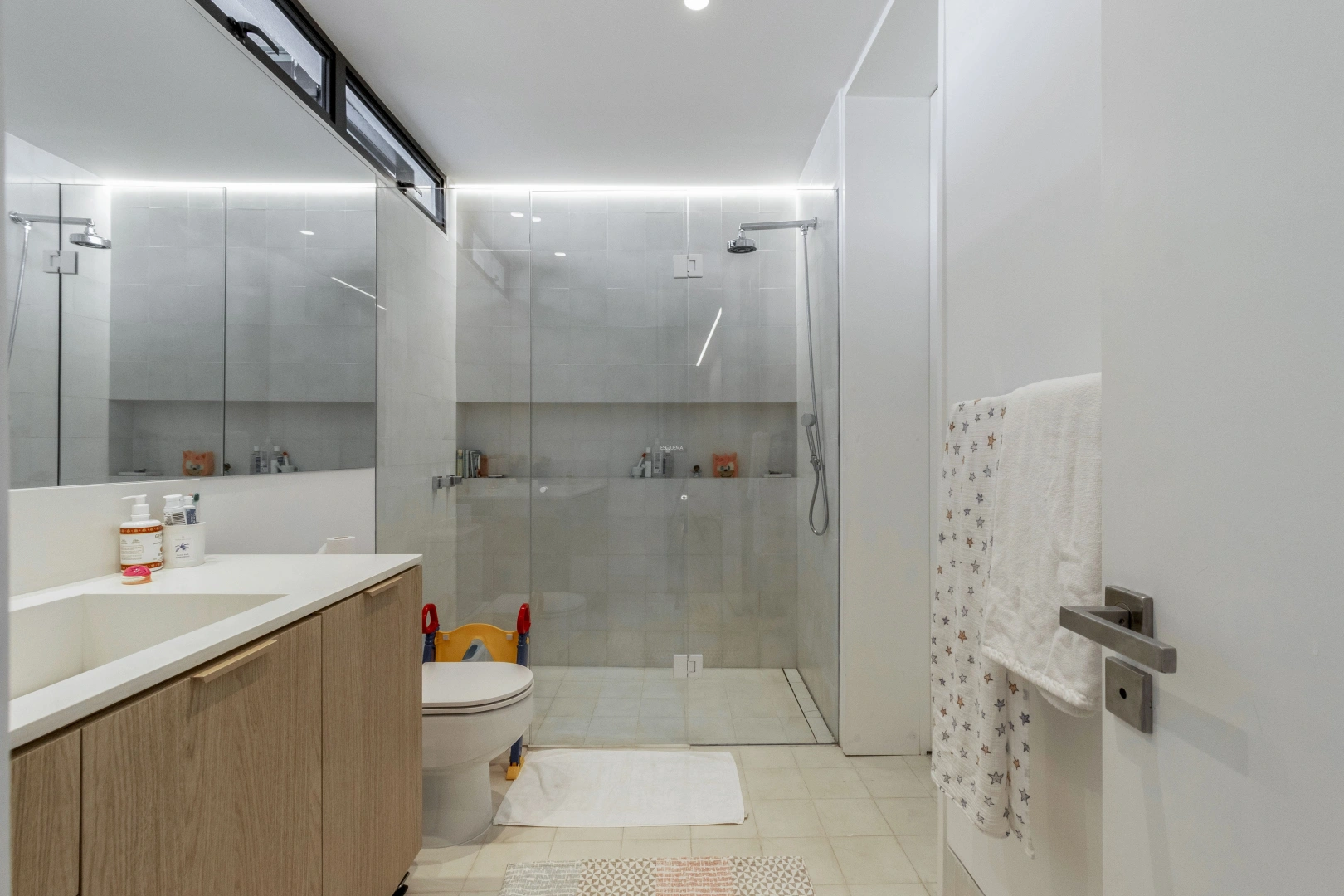 Casa totalmente reformada com vista privilegiada - Imagem 13