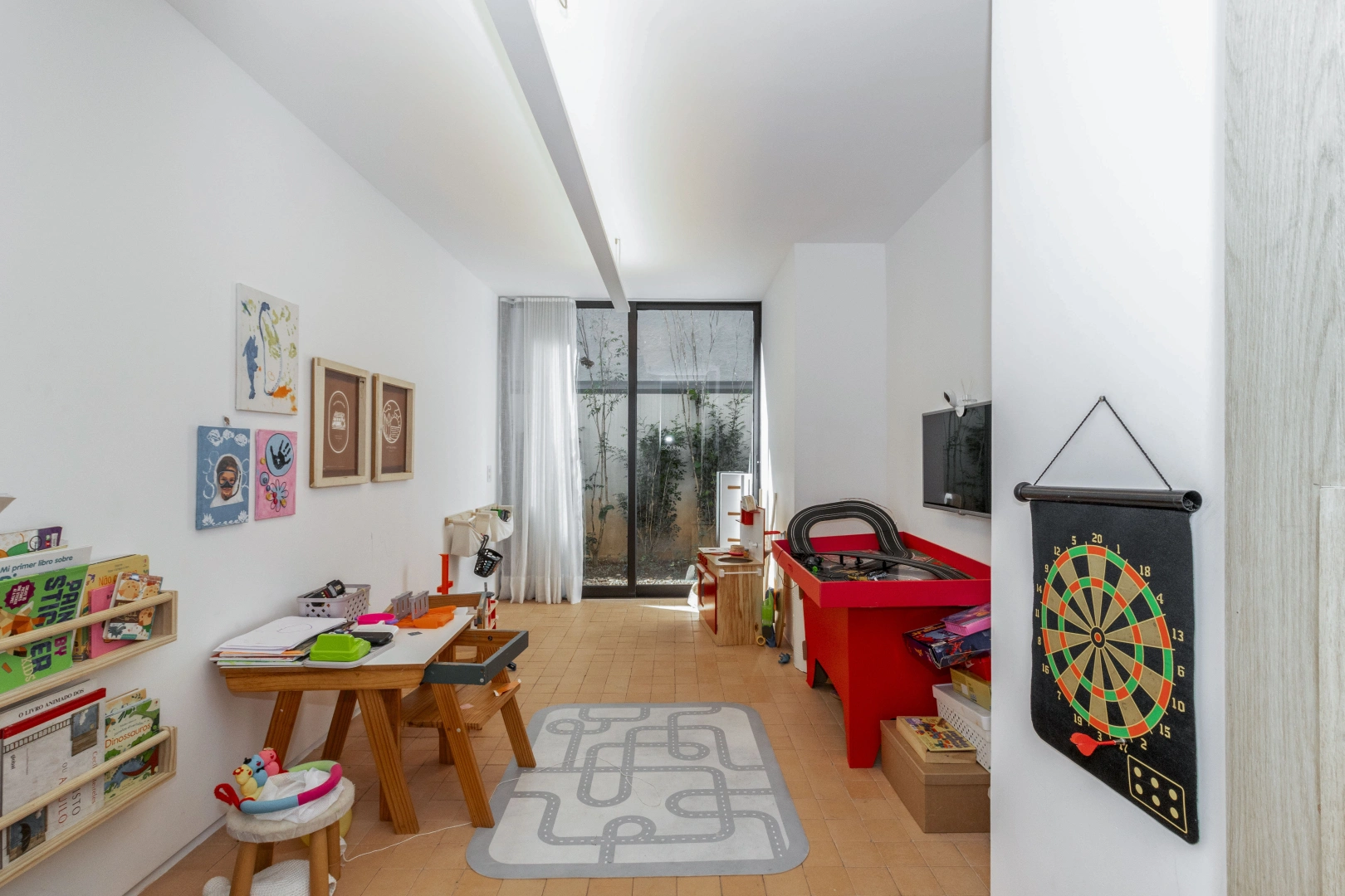 Casa totalmente reformada com vista privilegiada - Imagem 9