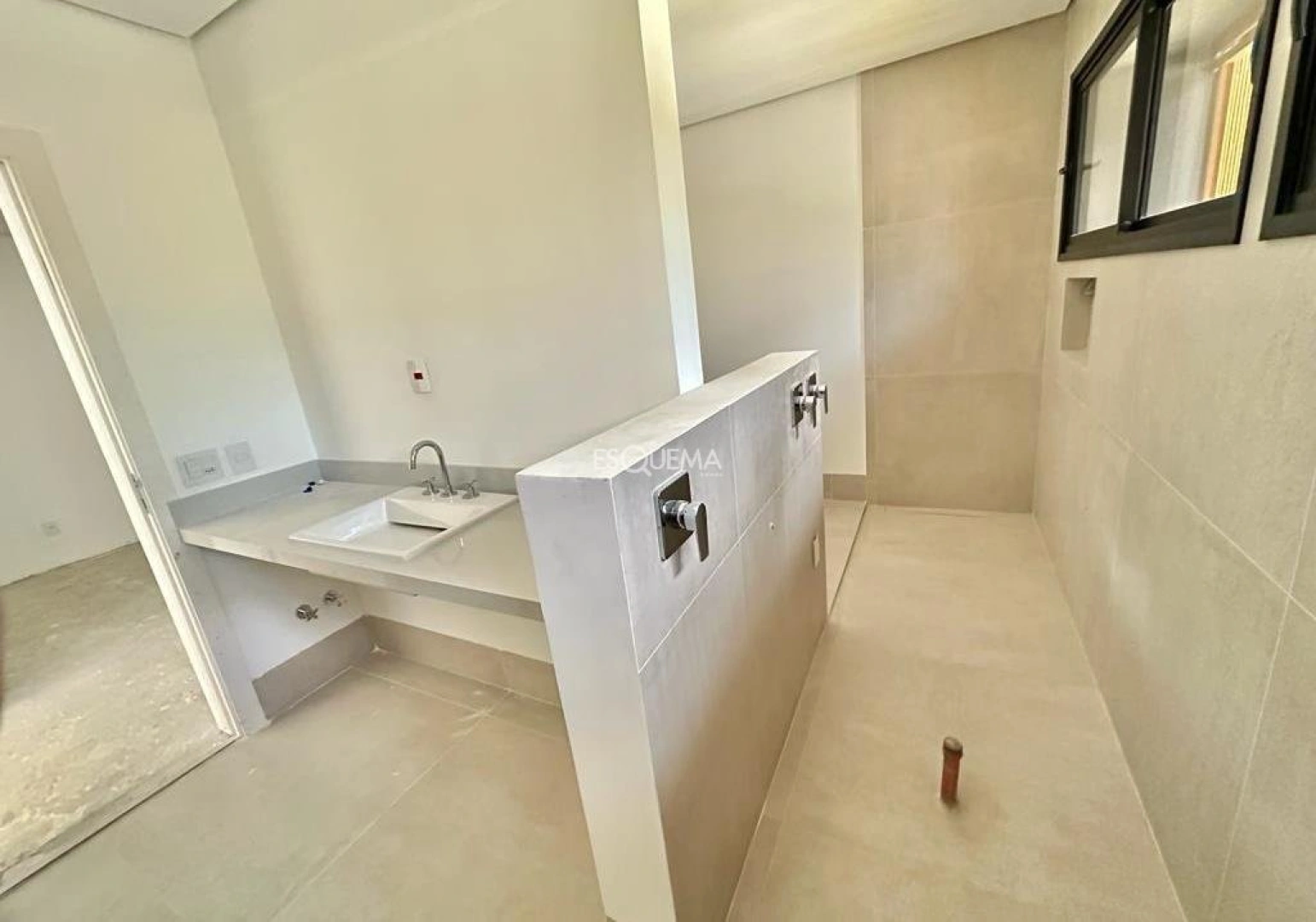 Casa nova em condomínio com projeto de João Armentano - Imagem 10
