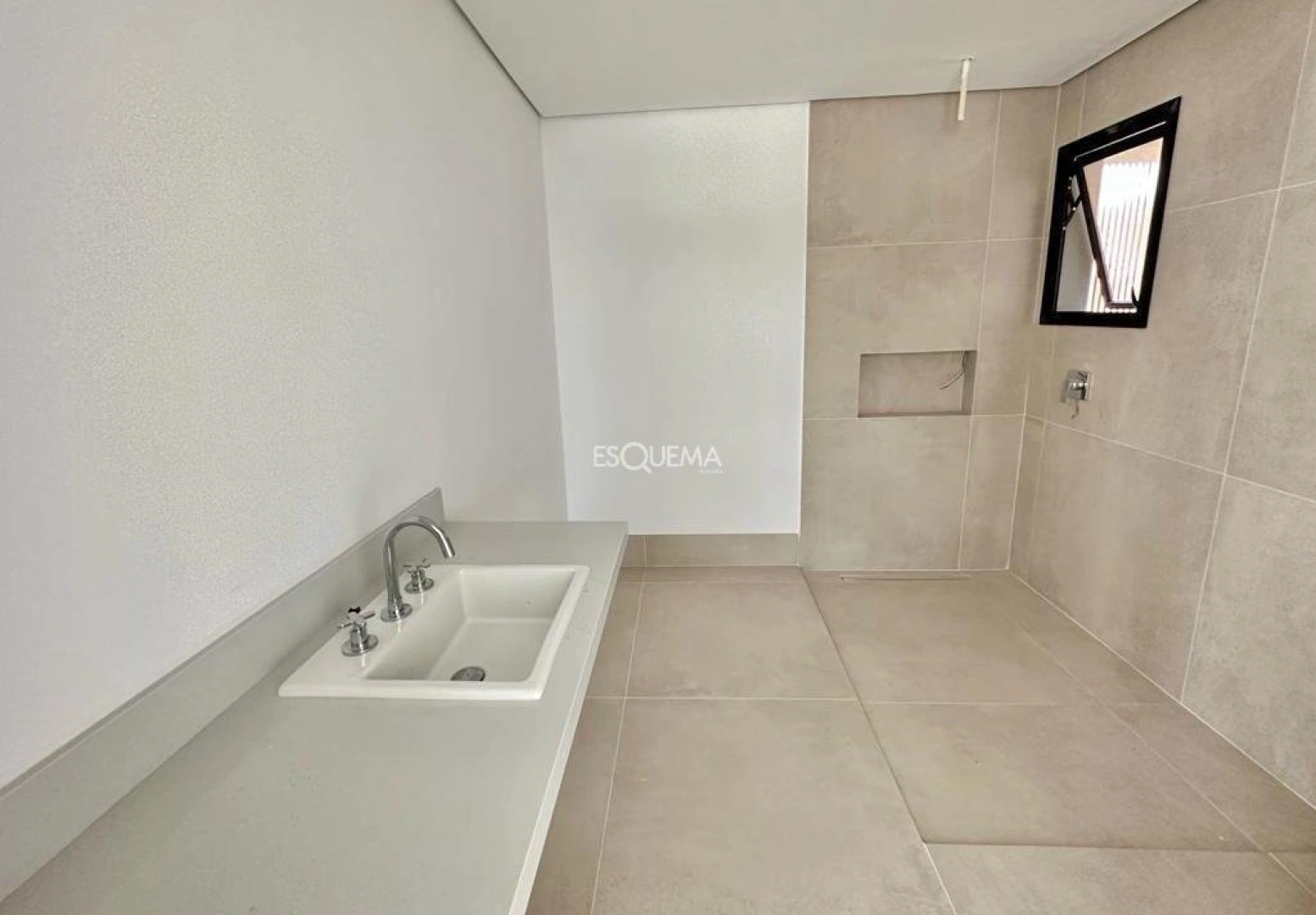 Casa nova em condomínio com projeto de João Armentano - Imagem 12
