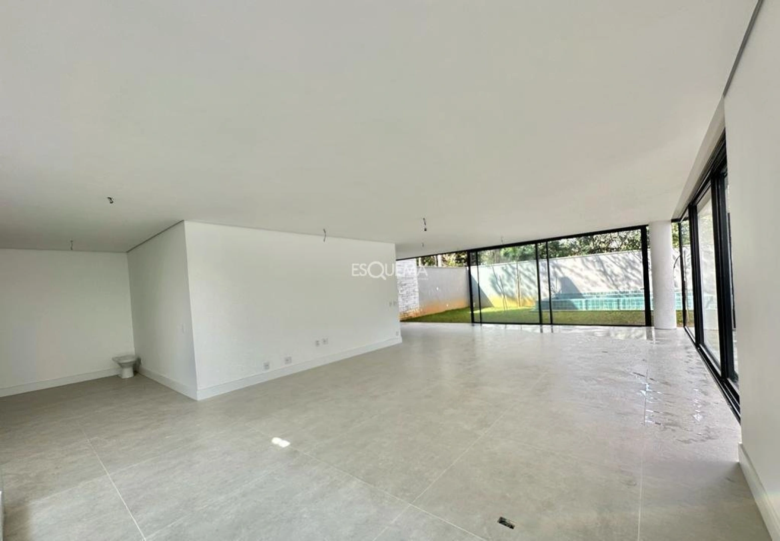 Casa nova em condomínio com projeto de João Armentano - Imagem 5