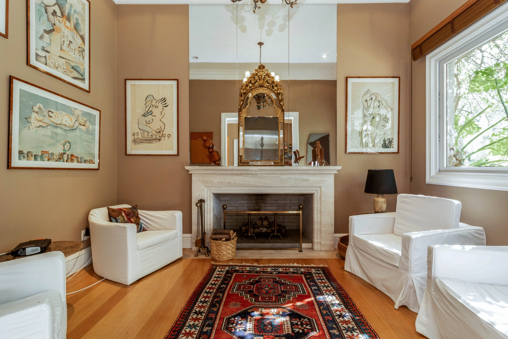 Casa com projeto clássico de Bi Chrisostomo - Imagem 7