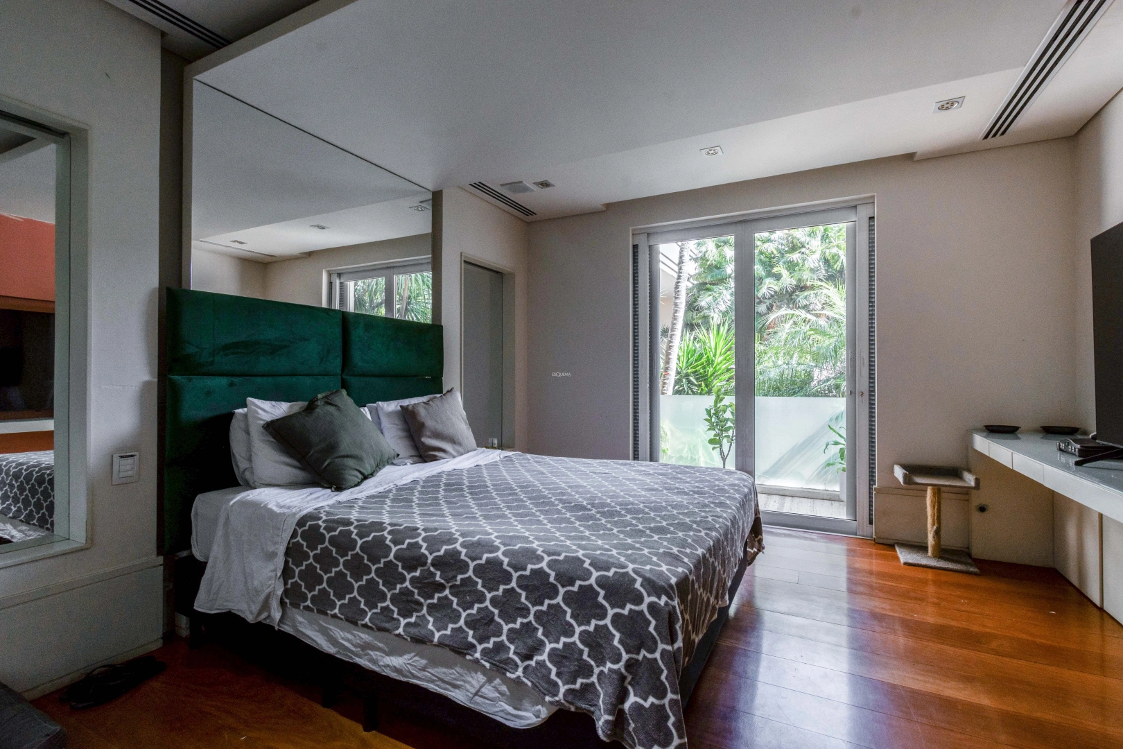 Casa ampla com lazer e quadra de tênis - Imagem 12